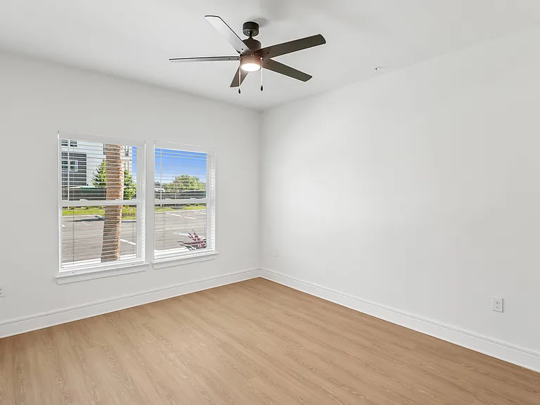 Solay Cape Coral — Photo 43