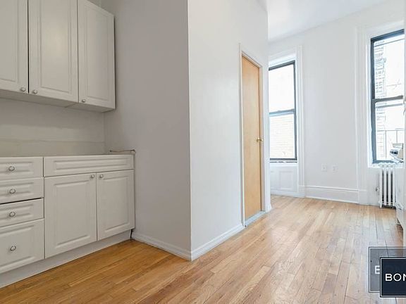 2nd image of 1588 1st Ave APT 2S