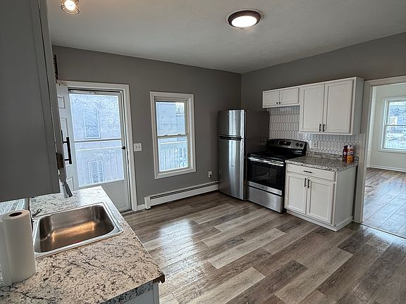 5th image of 280 Beech St Floor 3