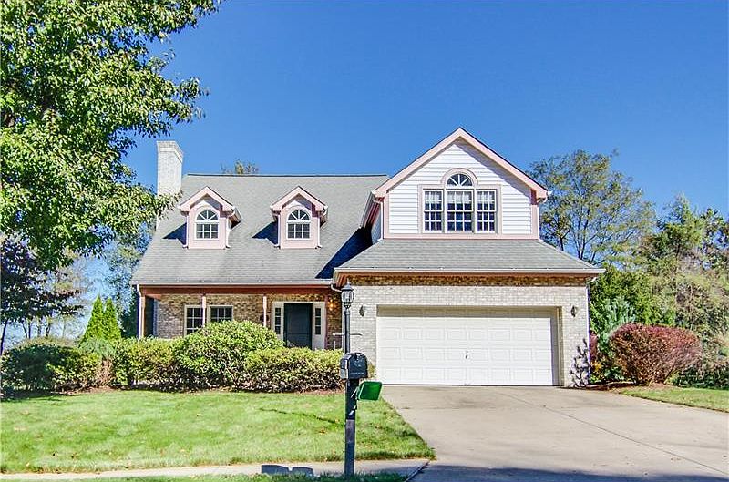 1st image of 202 Hampshire Dr