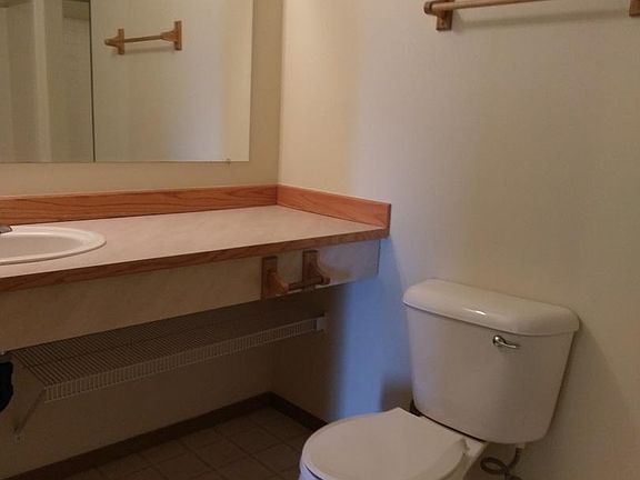 5th image of 601 S A St APT E