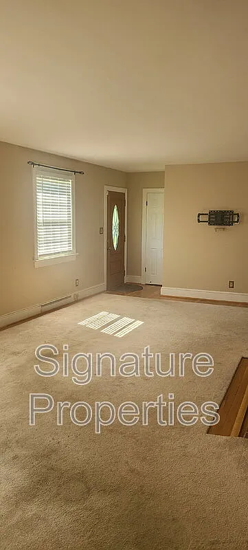 2 bed, 2.5 bath, 1715 sqft, $2,200 — Photo 2