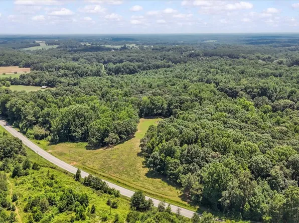 9932 W Oak Hwy, Seneca, SC 29678