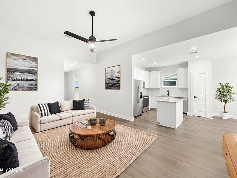 345 Magnolia Blvd — Photo 8
