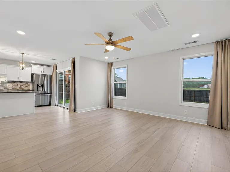 513 Herman Dr — Photo 14