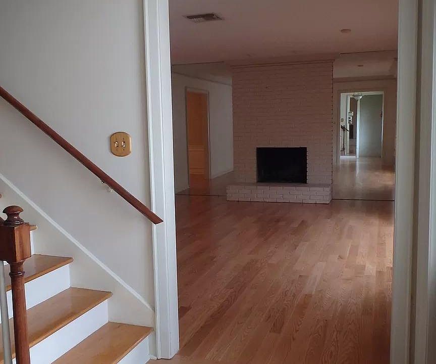 1st image of 4215 W Cleveland St #4215