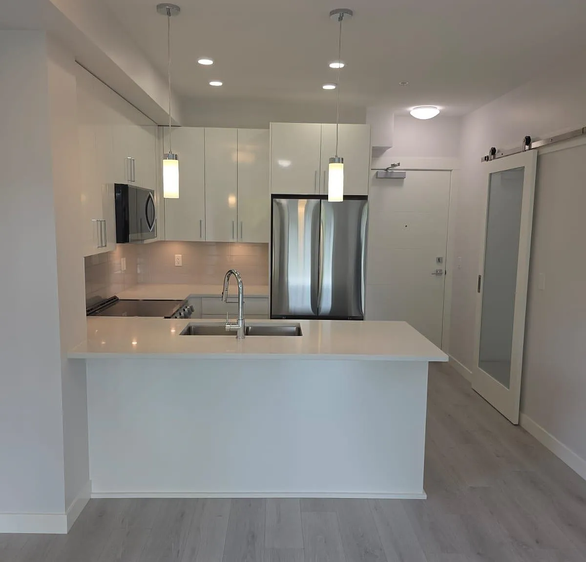 2 bed, 673 sqft, $1,995 — Photo 3