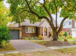 12 Cameron Rd, Saint Catharines, ON L2P3E2