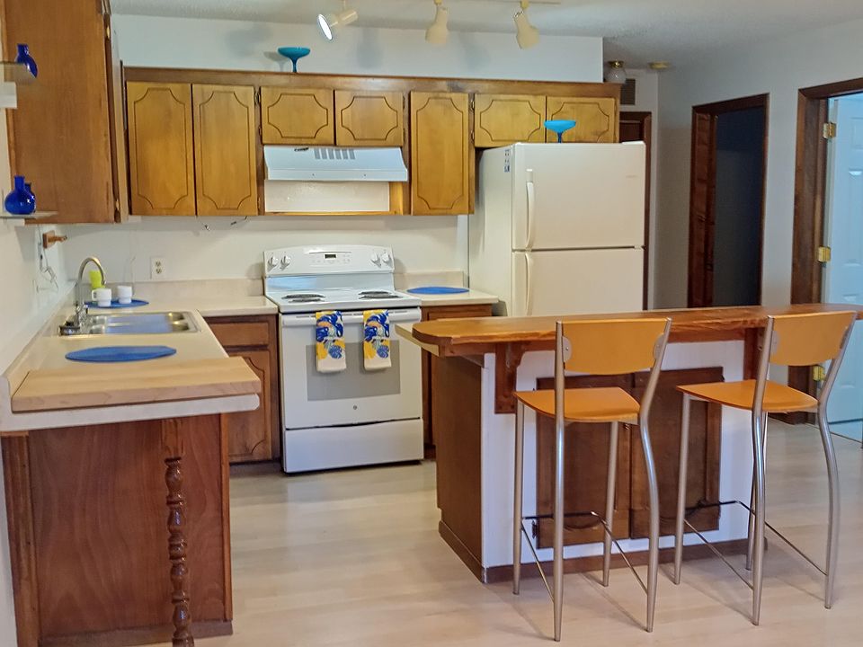 1st image of 516 Juanita St