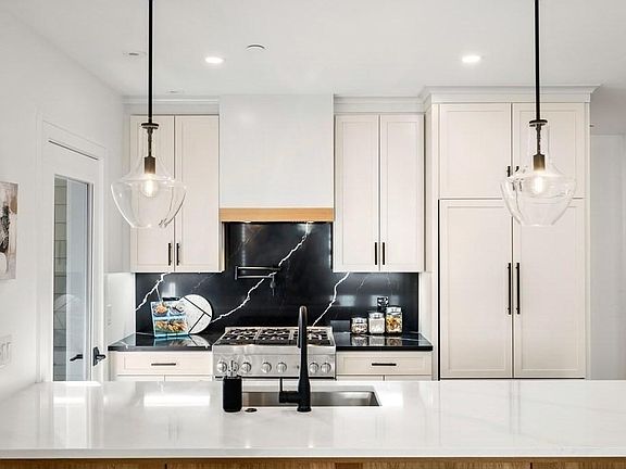3rd image of 57 Saratoga St #5