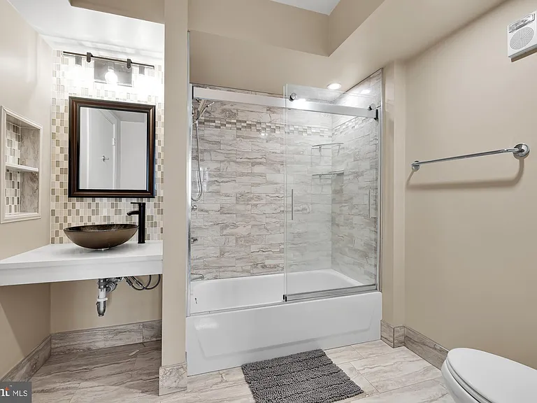 1000 New Jersey Ave SE #317 — Photo 21