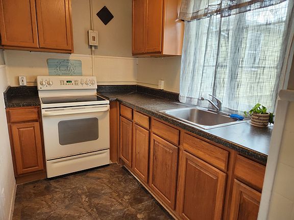 5th image of 112 N Gardiner Ct #2