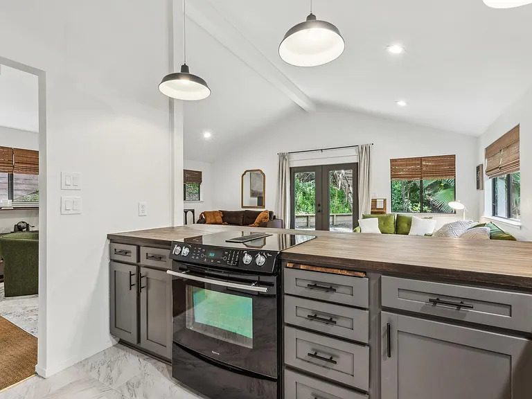 10 Angelica Ct #A — Photo 8