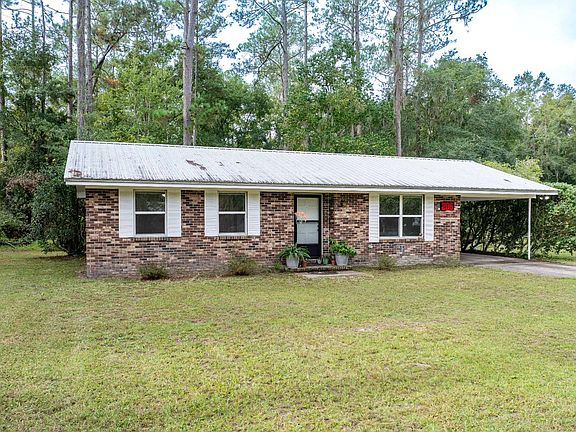 5th image of 206 SE Doug Moore Dr