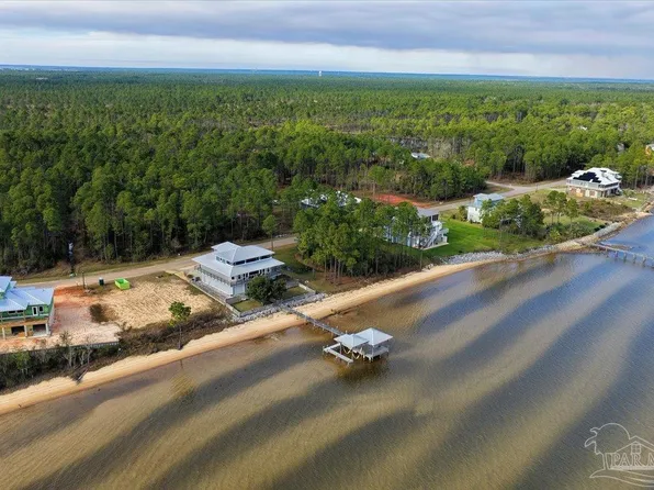 1101 Oyster Bay Dr, Milton, FL 32583