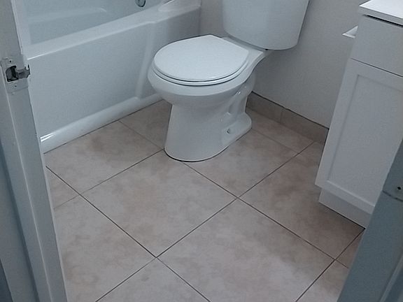 5th image of 8042 N 32nd Ln