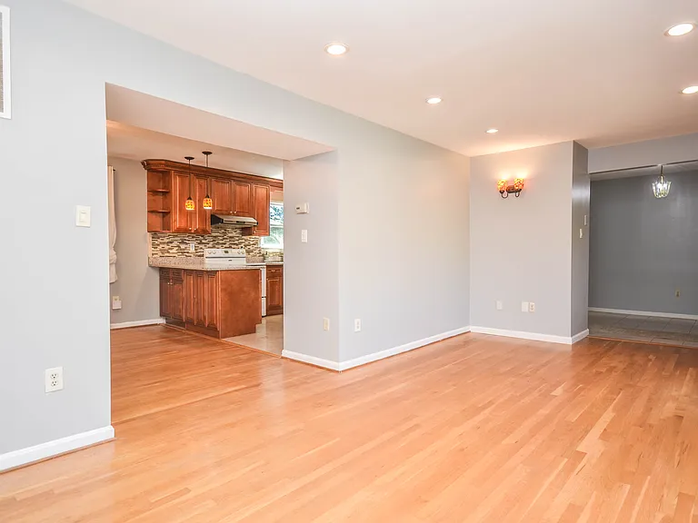 11309 Brandy Hall Ln — Photo 16