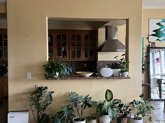 5th image of 4477 Wilshire Blvd APT 305