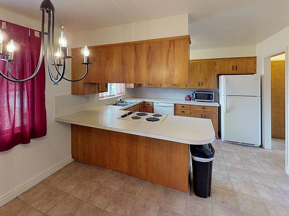 4th image of 3550 E Brookfield Ln