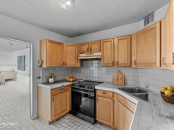 2nd image of 3301 Spanish Moss Ter APT 209