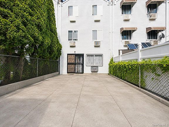 3rd image of 3605 Boller Avenue