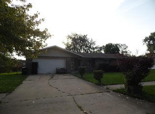 320 Crestwood Dr, Michigan City, IN