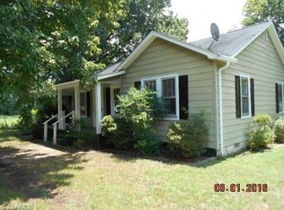 1174 Rainbow Rd, Advance, NC 27006