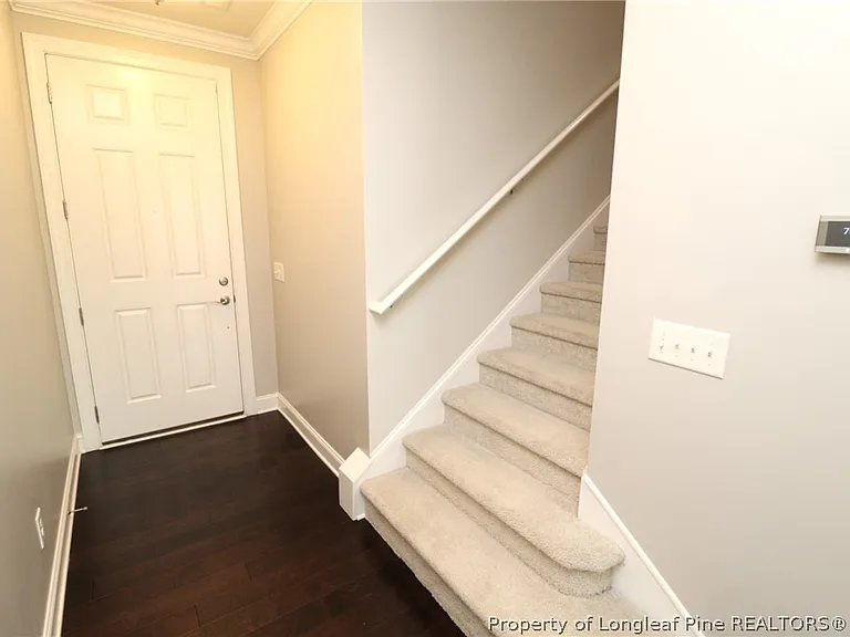 410 Boscawen Ln — Photo 2