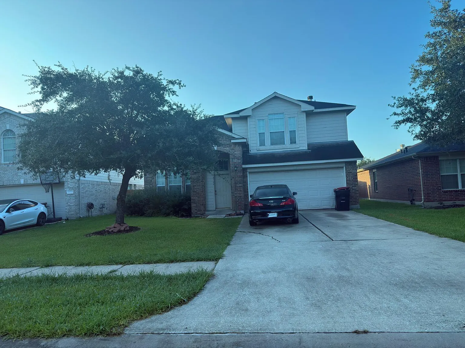 3 bed, 2.5 bath, 2033 sqft, $2,200 — Photo 2