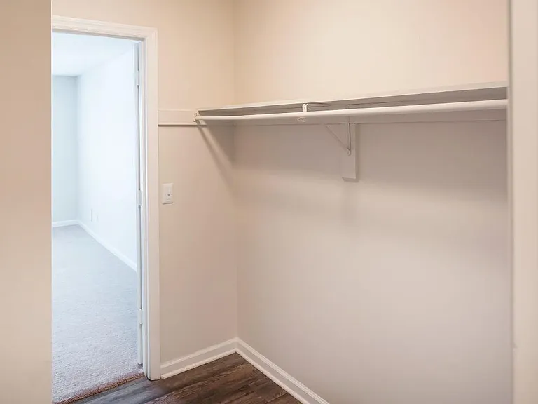 Chase Cove Apartments — Photo 115