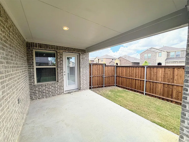 6233 Lassen Ct — Photo 14