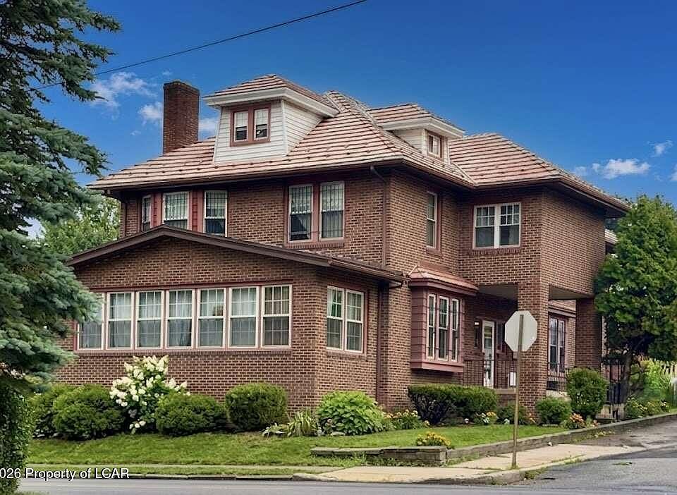 1st image of 137 W Birch St