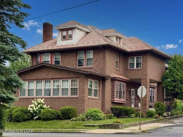 137 W Birch St, Hazleton, PA 18201