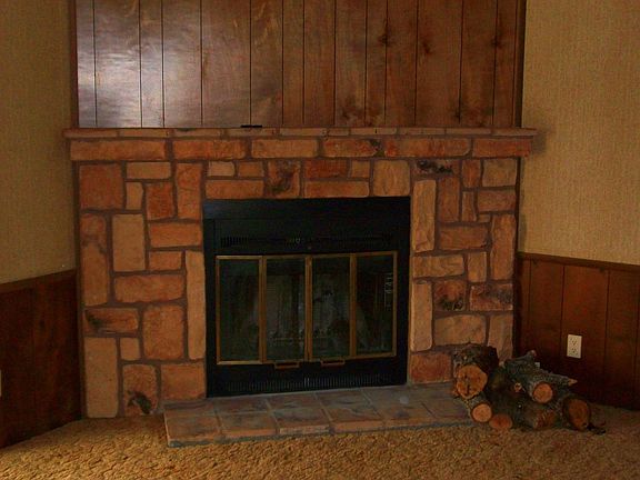 4th image of 223 Sparkman Dr
