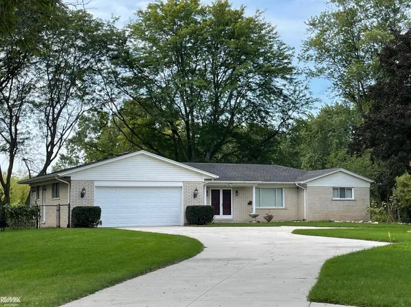 9440 Thirty Mile Rd, Washington, MI 48095