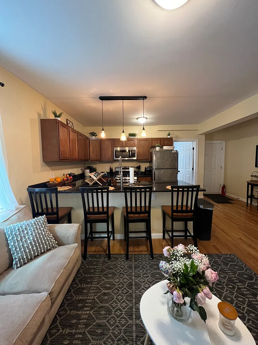 Building Photo - 25 Gorham St #1
