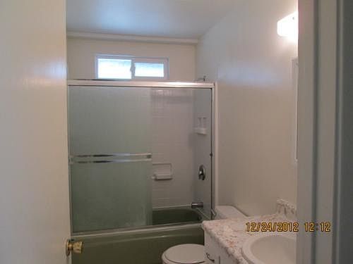 3rd image of 706 Markham Ave APT 4