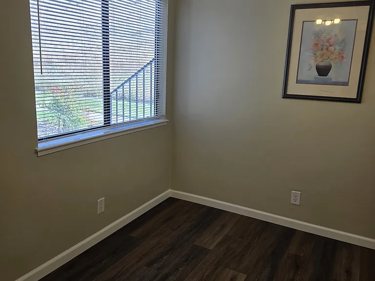 272 Galano Plz — Photo 40