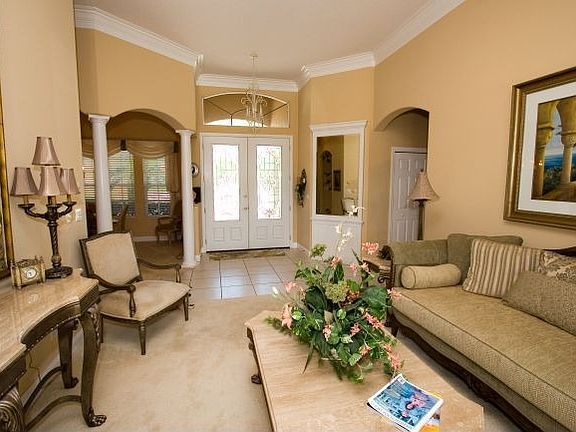 5th image of 611 Deerhurst Dr