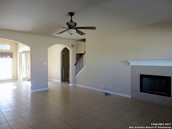4th image of 334 Hilton Dr