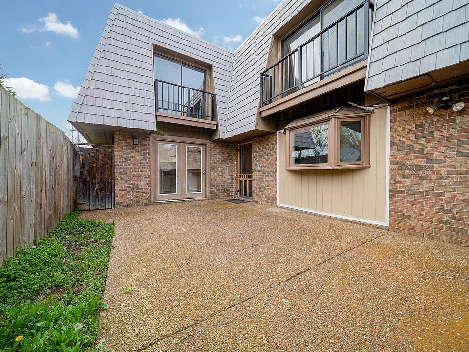 1st image of 107 Cedarwood Ln