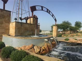 1105 Windsor Ln, Forney, TX 75126