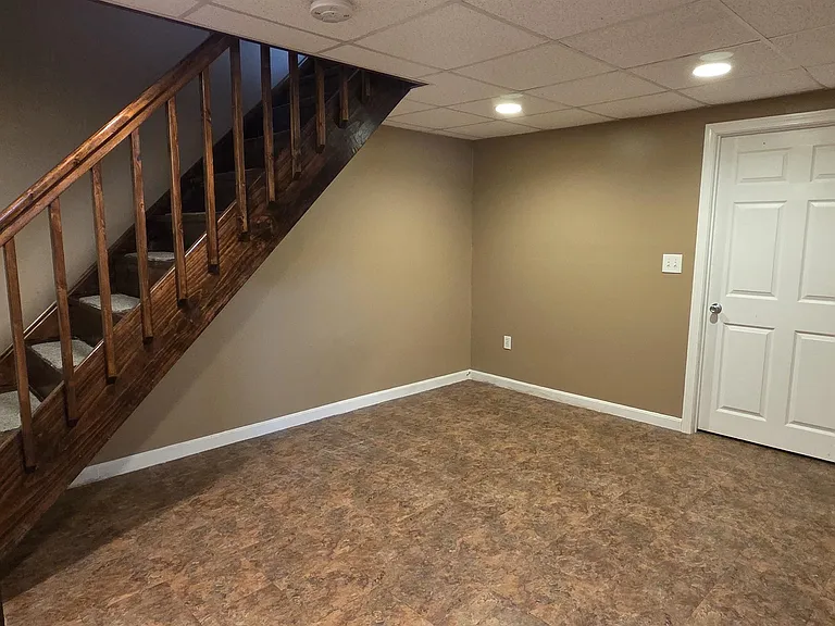 35 Westland Ave — Photo 16