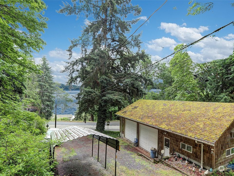 1st image of 1809 W Lake Sammamish Parkway SE