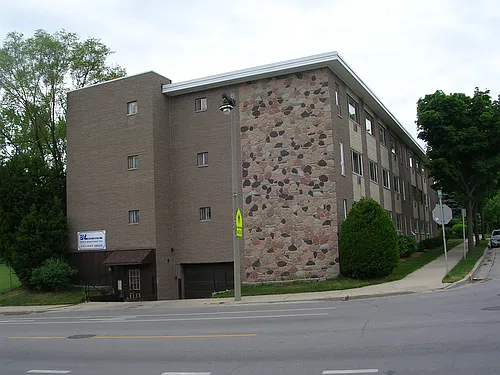 2549 S Kinnickinnic Ave Photo 1
