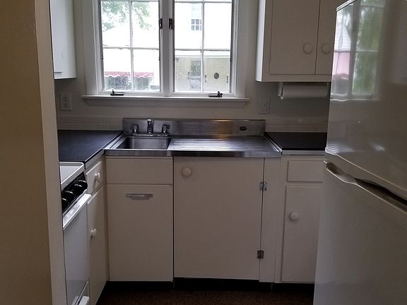 2nd image of 10 South St