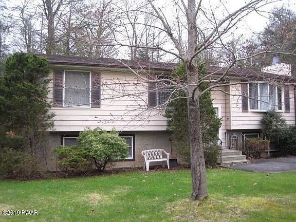 3rd image of 226 Viceroy Cir