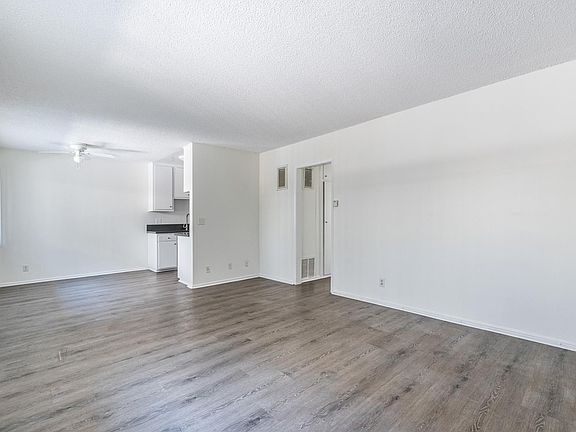 3rd image of 17931 Devonshire St APT 9