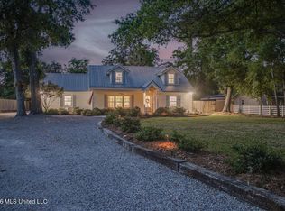 1589 E 2nd St, Pass Christian, MS 39571