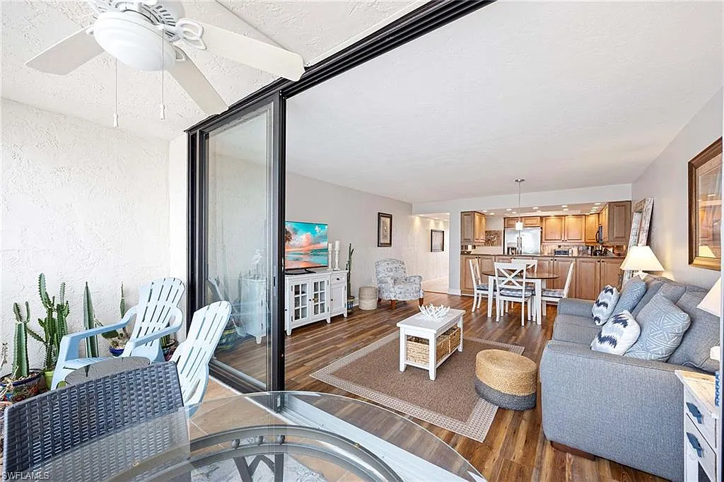 1 bed, 1.0 bath, 863 sqft, $6,500 — Photo 4